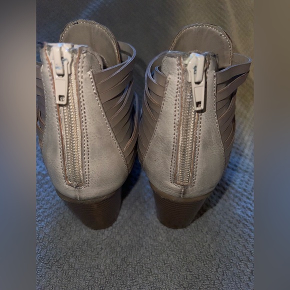 Booties - Picture 4 of 4